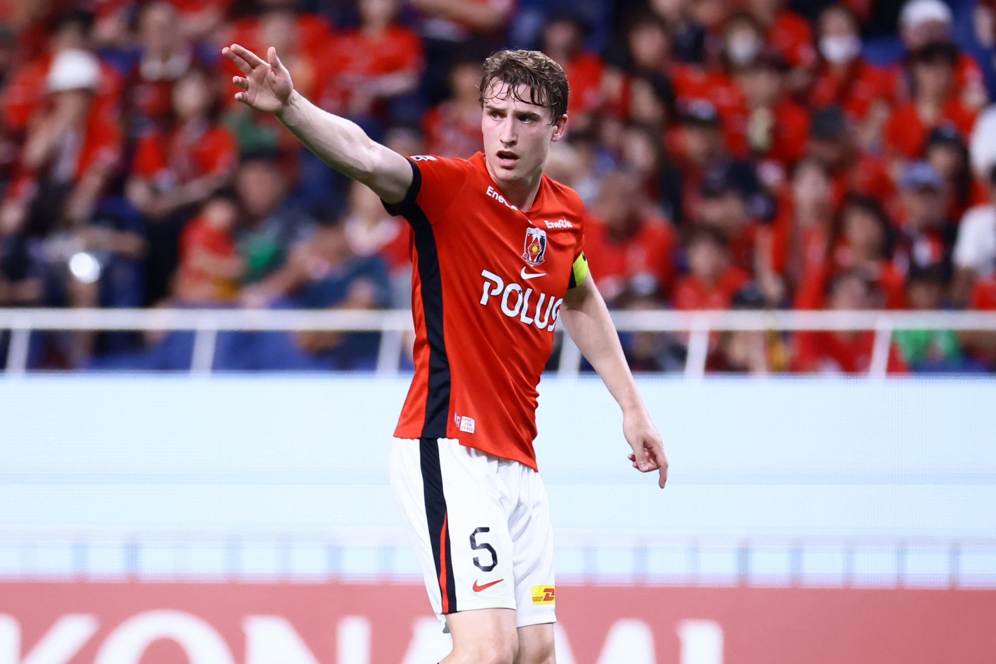 Oficial do Urawa Red Diamonds: O contrato do ajudante estrangeiro Hobraten expira e ele deixará o time no final da temporada