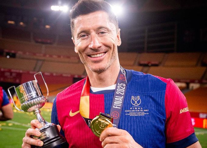 Romano: Lewandowski não pensou em deixar o Barcelona em janeiro e atualmente não considera a possibilidade de se aposentar