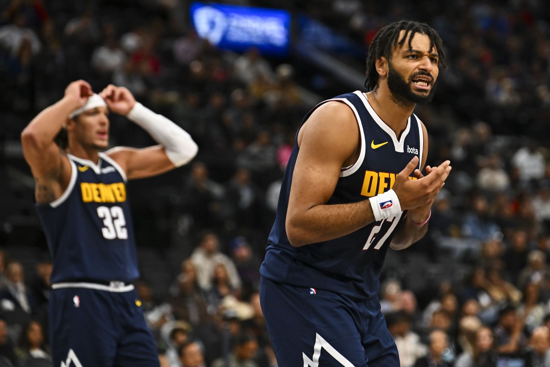 Gordon e Murray marcaram dois dígitos ao mesmo tempo no intervalo, e os dois se destacaram para liderar o Nuggets no jogo.
