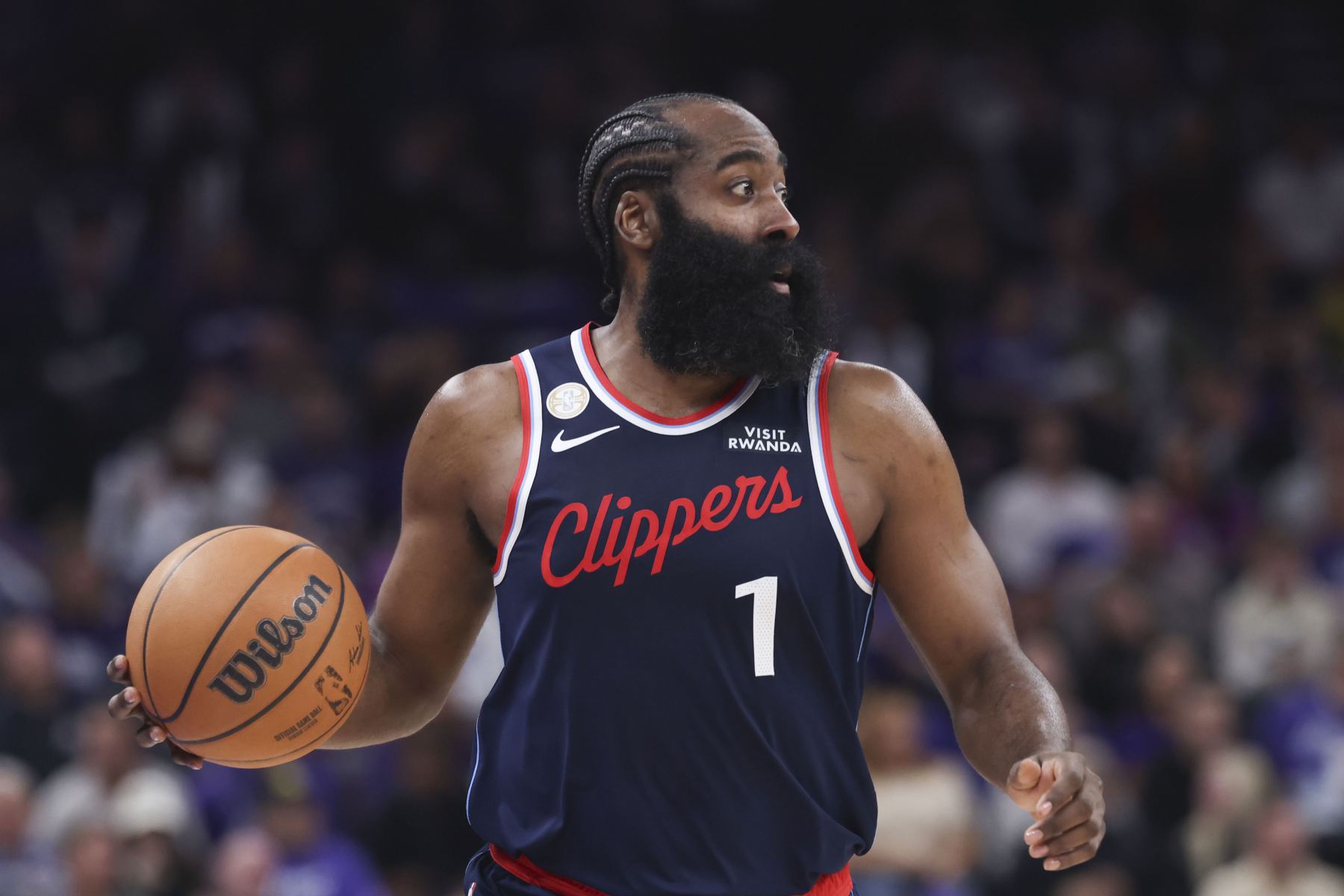 Sonhe de volta ao embarque em foguetes! Harden acertou 4 cestas de três pontos no primeiro quarto, marcando 17 pontos e pegando 4 rebotes.